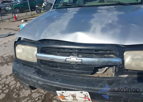 2001 Chevrolet Tracker Zr2 z USA, uszkodzony, nr VIN 2CNBJ78C416914480